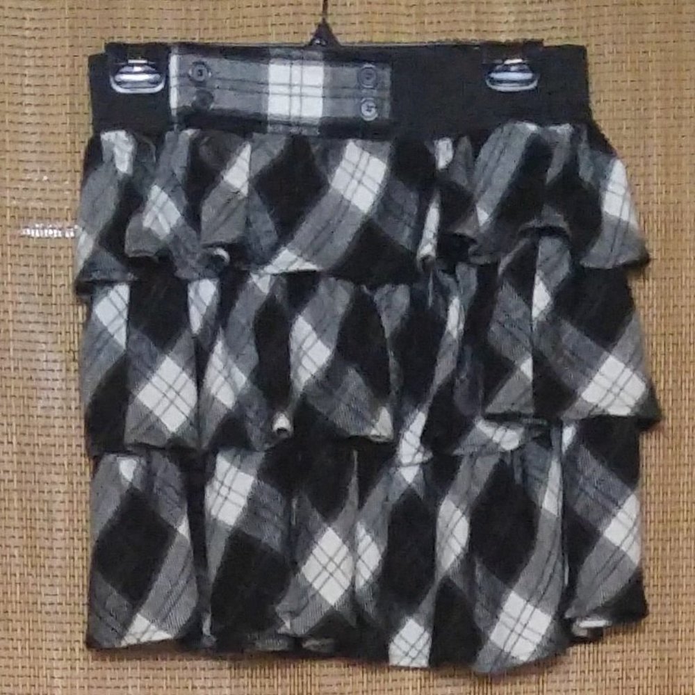 Black and White Plaid Knit Elastic Waist Skirt